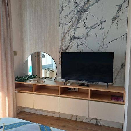 Apartment Centrum - Free Private Parking Нови Сад Екстериор снимка