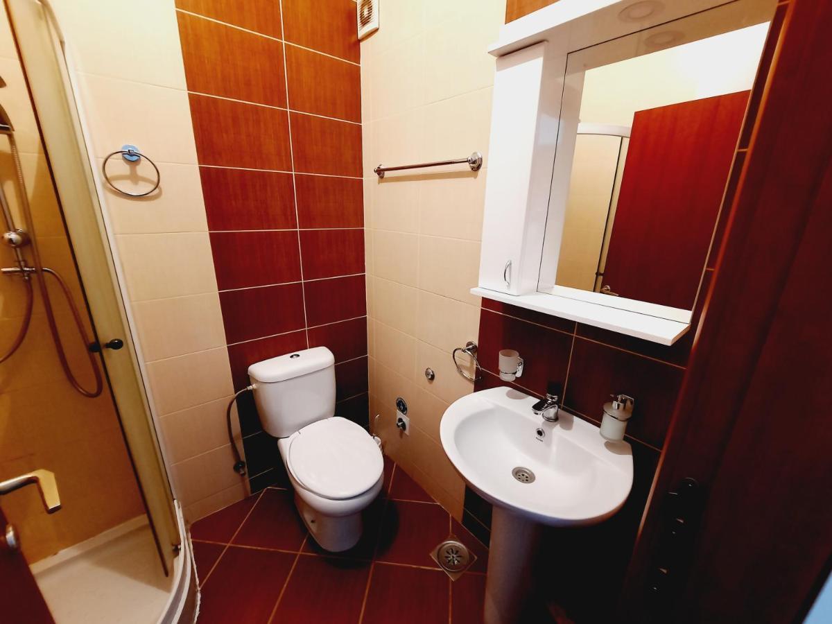Apartment Centrum - Free Private Parking Нови Сад Екстериор снимка