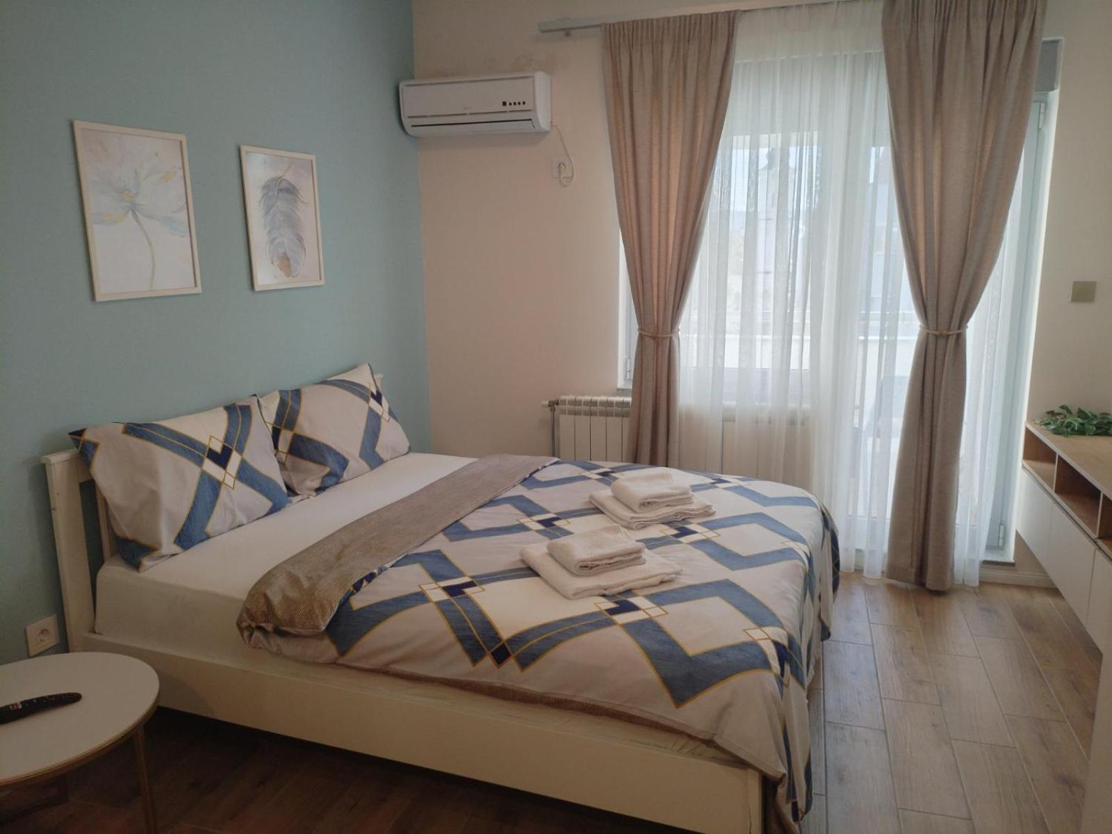 Apartment Centrum - Free Private Parking Нови Сад Екстериор снимка