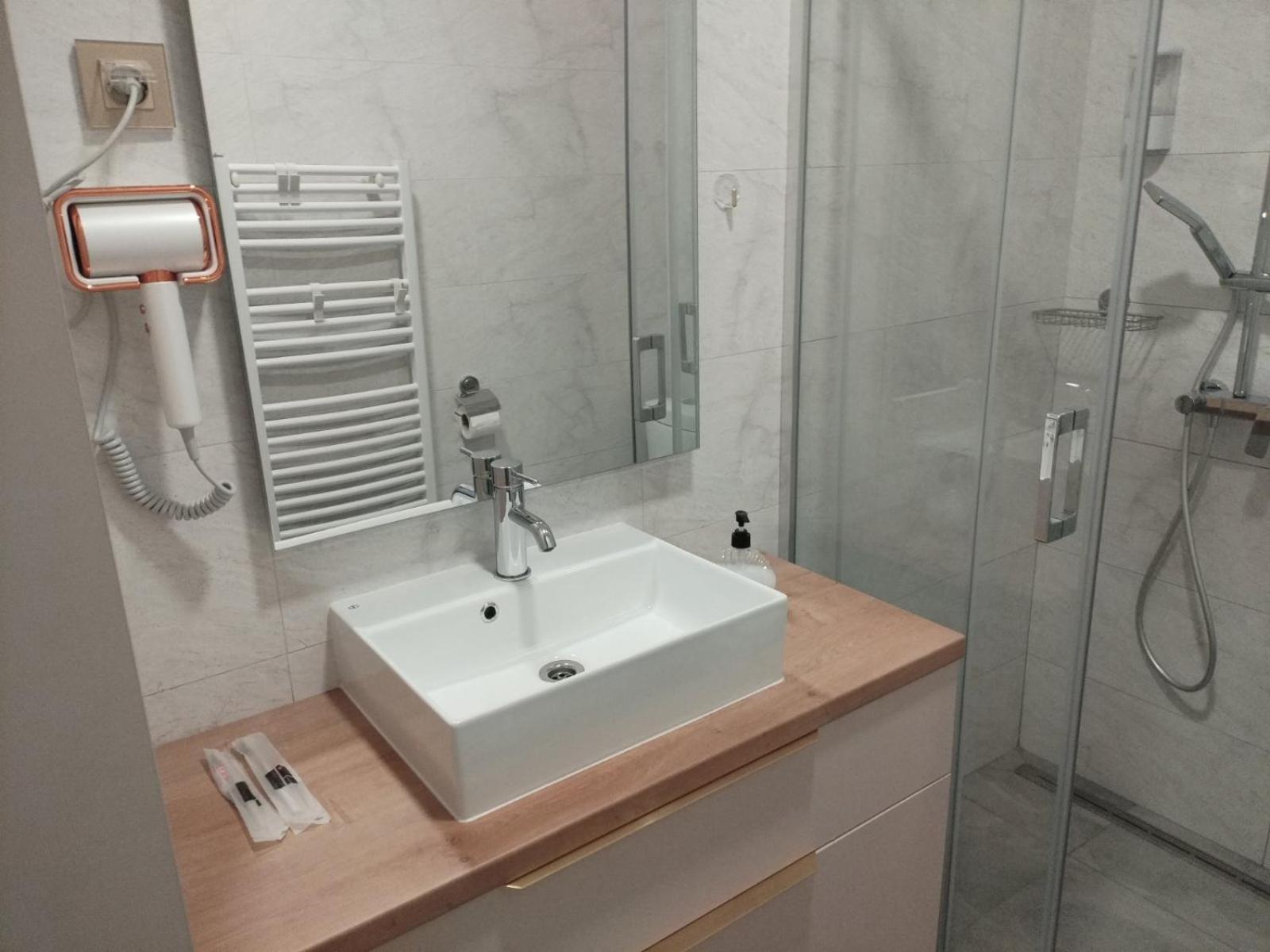 Apartment Centrum - Free Private Parking Нови Сад Екстериор снимка