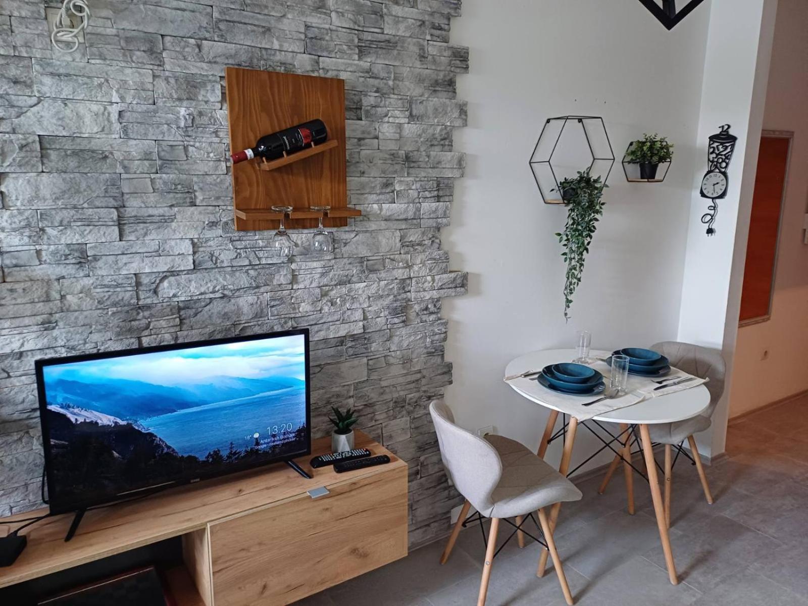 Apartment Centrum - Free Private Parking Нови Сад Екстериор снимка