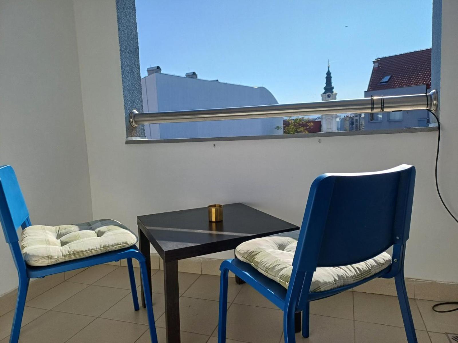 Apartment Centrum - Free Private Parking Нови Сад Екстериор снимка